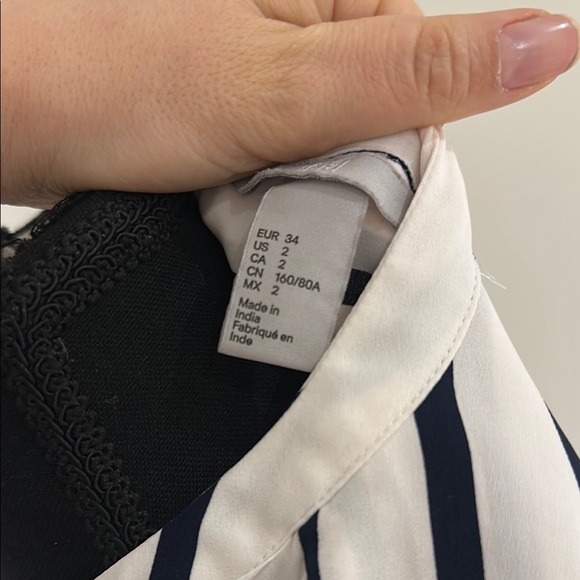 H&M Black and White Sleeveless Shirt Dress - Picture 8 of 10